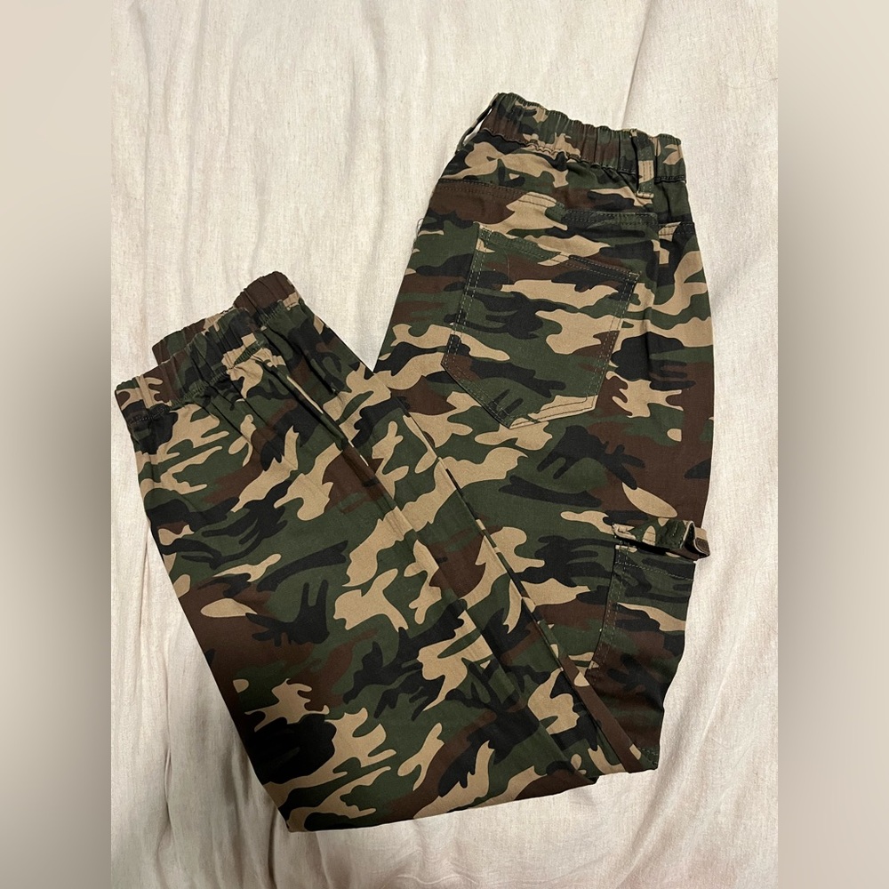 Camo pants